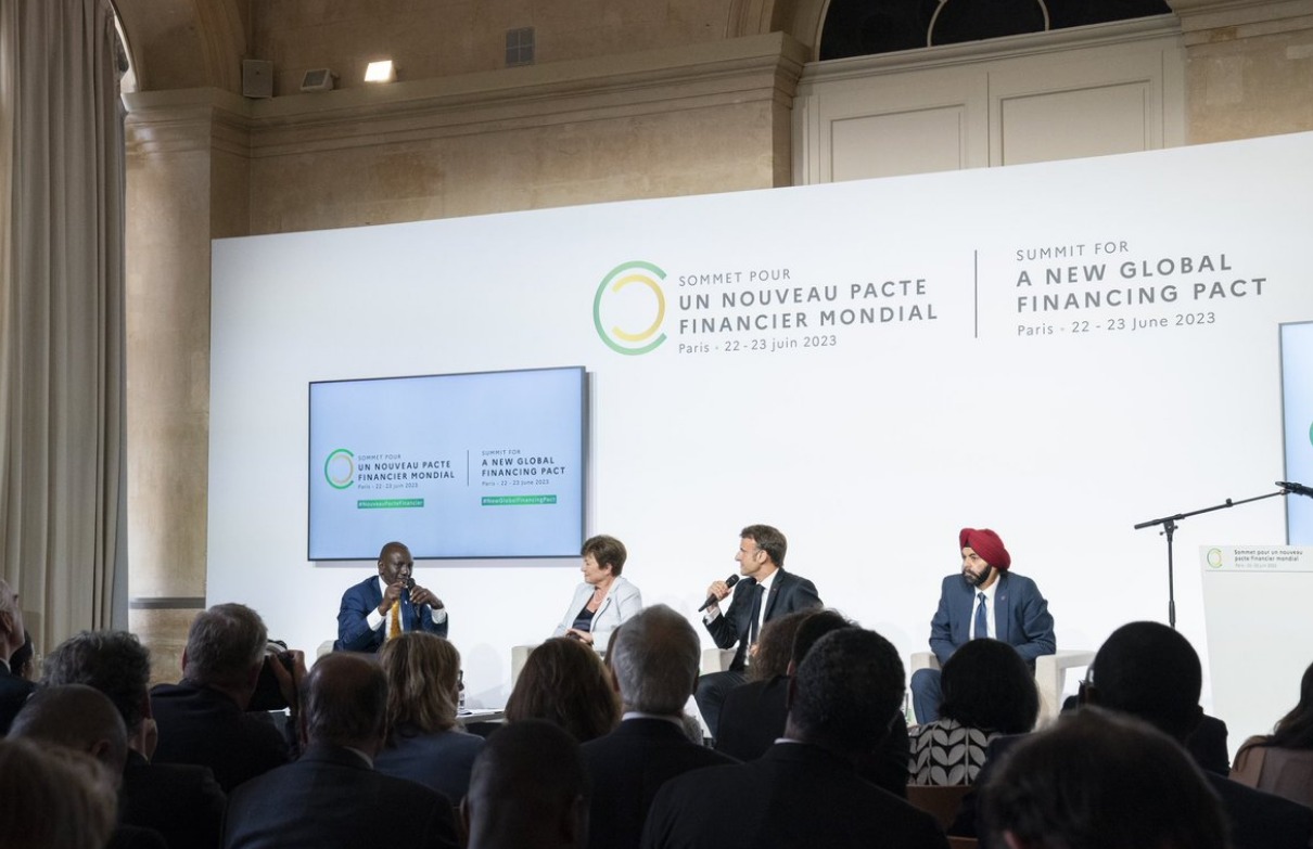 Summit pentru un nou pact financiar global